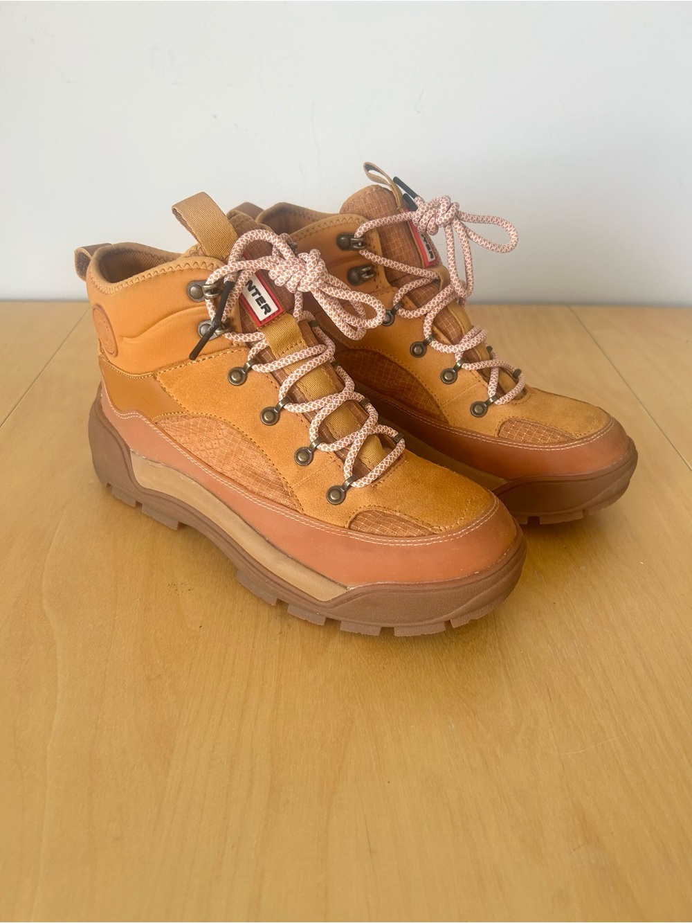Hunter Explorer Leather Water Resistant Hiking Boot in Folk Amber/Gum, Sz US 8